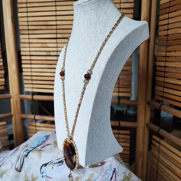 Glass Tortoise Striped Outrageous Filigree Setting Gold Tone Open Back Necklace - Picture 3 of 7